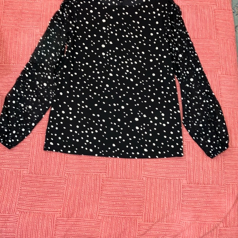 Ann Taylor Factory XS Black and White dotted top with long sleeves